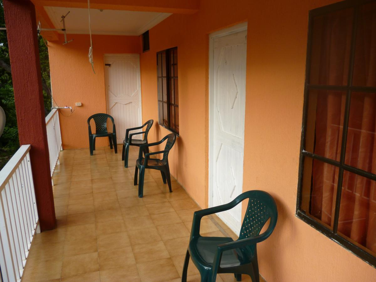 Posada Nativa Miss Casira San Andrés Екстериор снимка